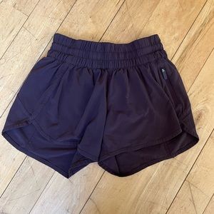 Lululemon shorts, in perfect condition, size 4, purple/burgundy color